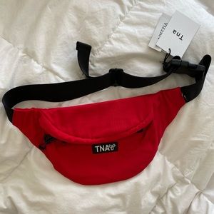 Aritzia TNA Fanny Pack